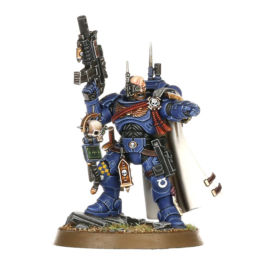 Space Marines: Captain in Phobos Armour | Warhammer 40,000 (40k)
